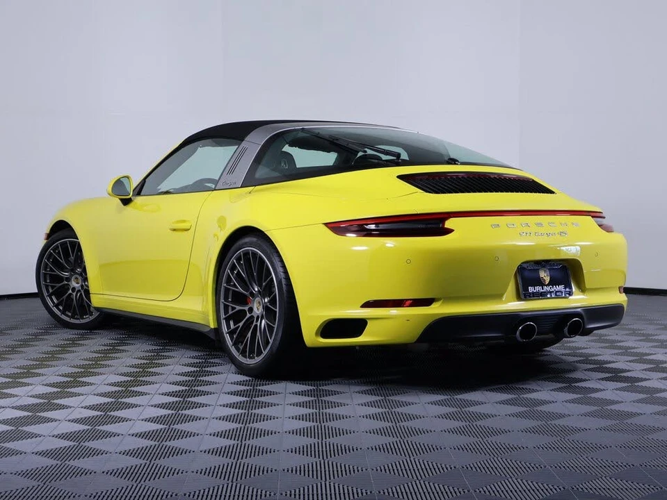 2019 Porsche 991 Targa 4 & 4S - Image 3 of 28