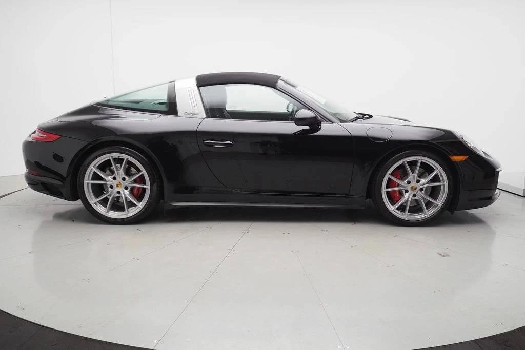 2019 Porsche 991 Targa 4 & 4S - Image 4 of 5