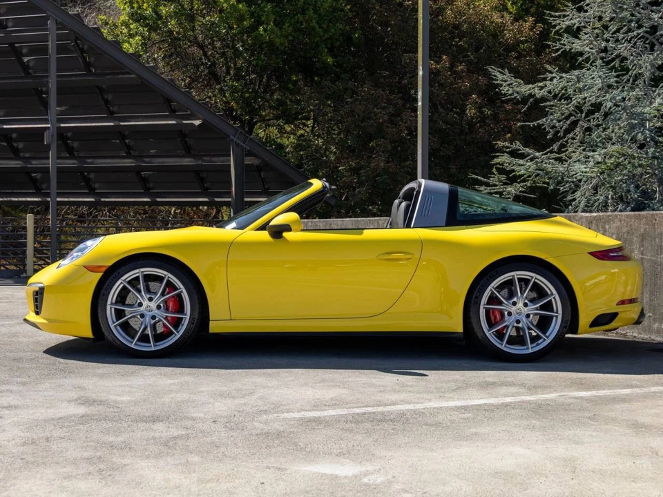 2019 Porsche 991 Targa 4 & 4S - Image 2 of 5