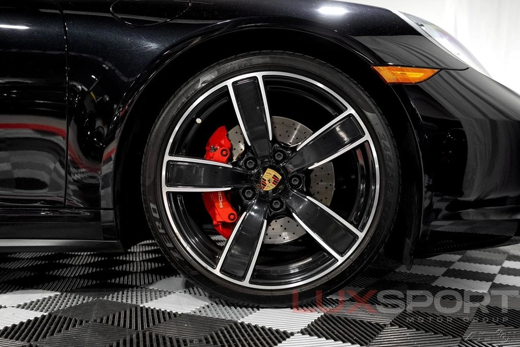 2019 Porsche 991 Targa 4 & 4S - Image 13 of 21