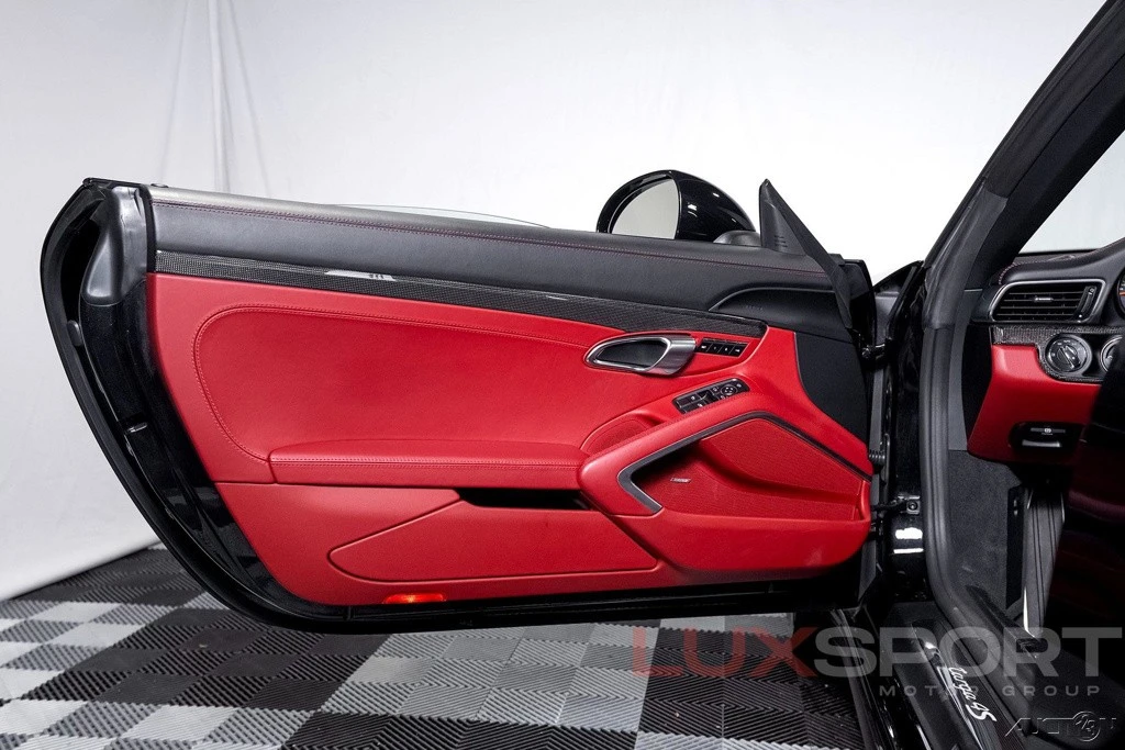 2019 Porsche 991 Targa 4 & 4S - Image 17 of 21