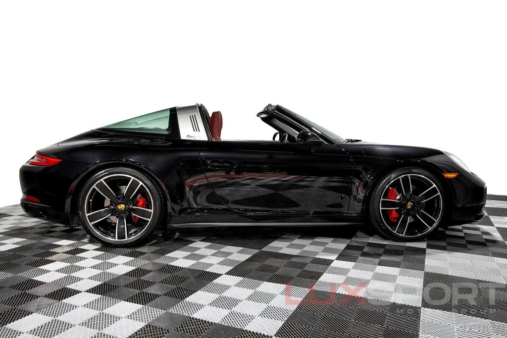 2019 Porsche 991 Targa 4 & 4S - Image 10 of 21