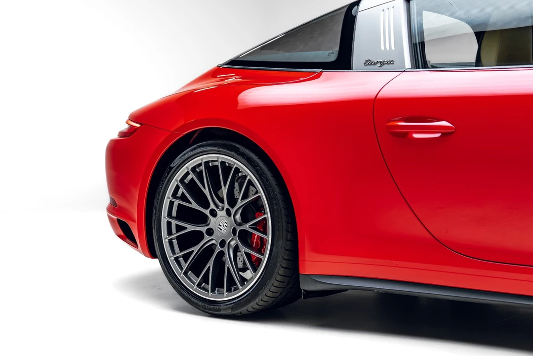 2019 Porsche 991 Targa 4 & 4S - Image 14 of 31