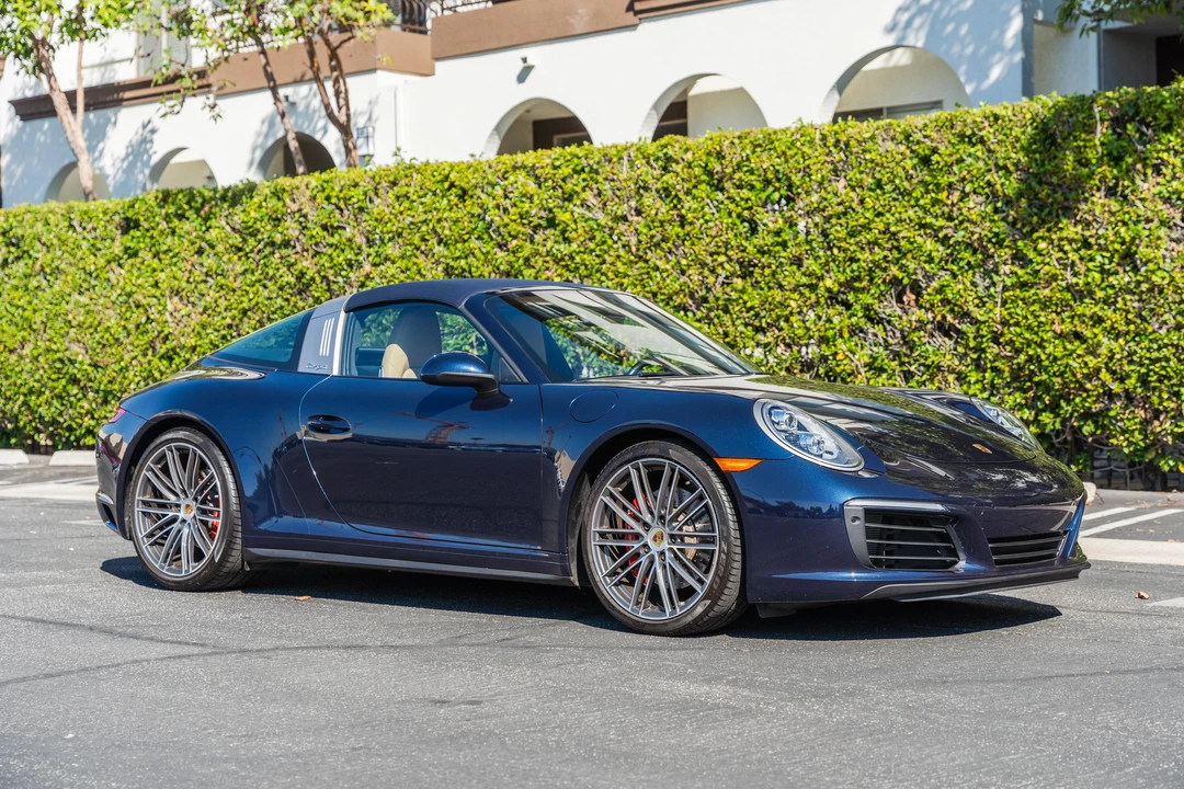 2019 Porsche 991 Targa 4 & 4S - Image 9 of 31