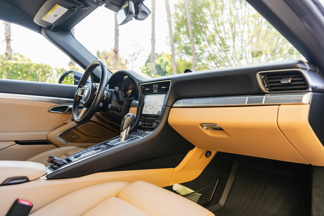 2019 Porsche 991 Targa 4 & 4S - Image 30 of 31