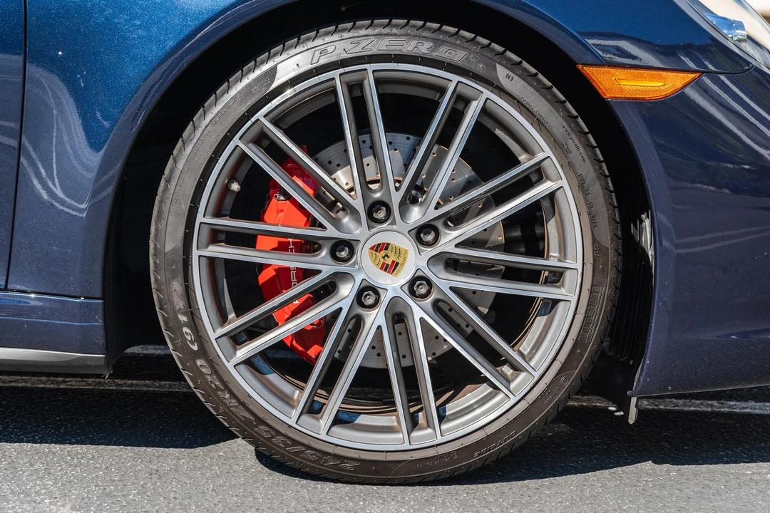 2019 Porsche 991 Targa 4 & 4S - Image 15 of 31