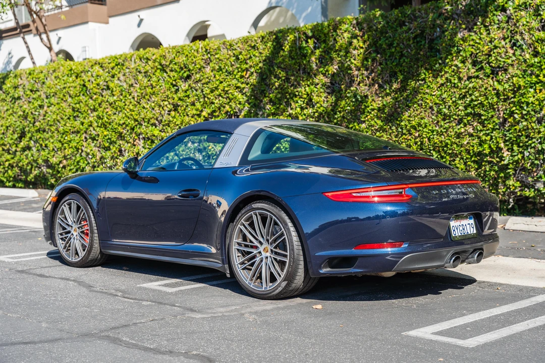 2019 Porsche 991 Targa 4 & 4S - Image 8 of 31