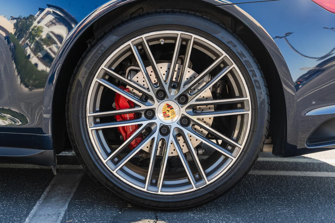 2019 Porsche 991 Targa 4 & 4S - Image 13 of 31