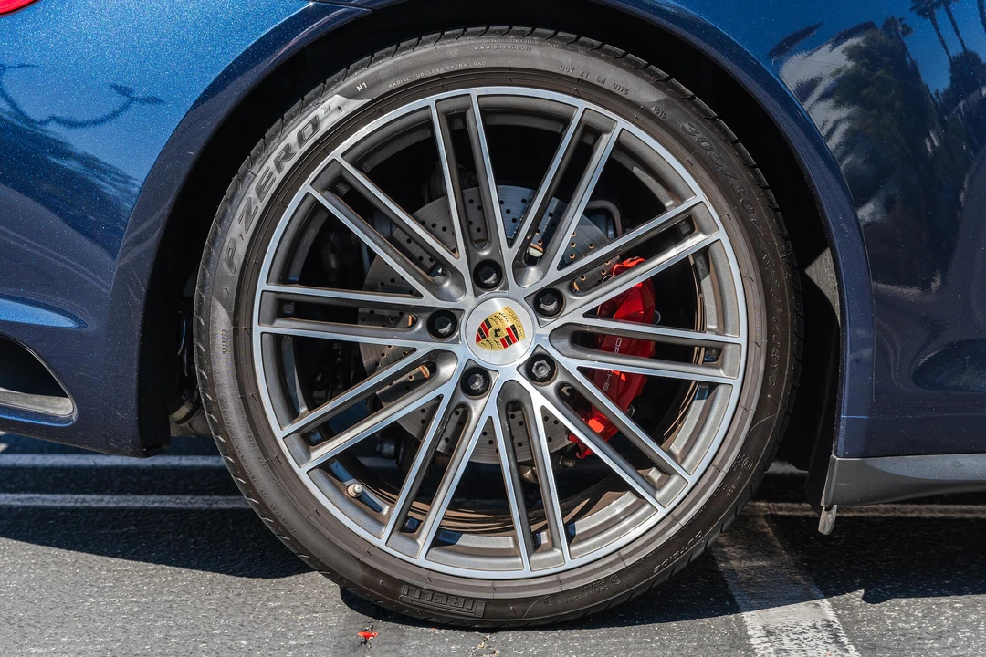 2019 Porsche 991 Targa 4 & 4S - Image 14 of 31