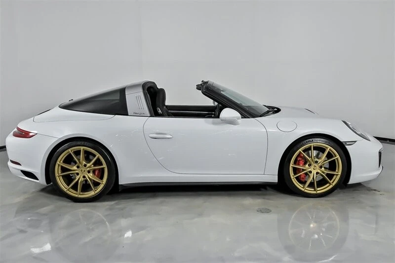 2019 Porsche 991 Targa 4 & 4S - Image 14 of 21