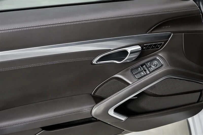 2019 Porsche 991 Targa 4 & 4S - Image 21 of 21