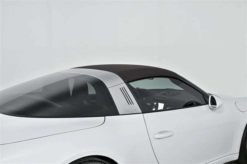 2019 Porsche 991 Targa 4 & 4S - Image 17 of 21
