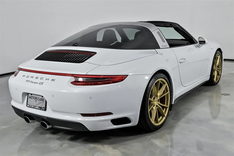 2019 Porsche 991 Targa 4 & 4S - Image 12 of 21
