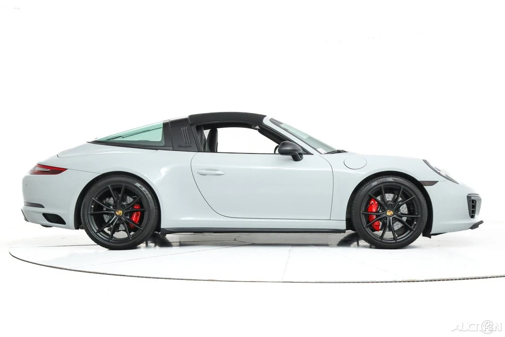 2019 Porsche 991 Targa 4 & 4S - Image 9 of 21