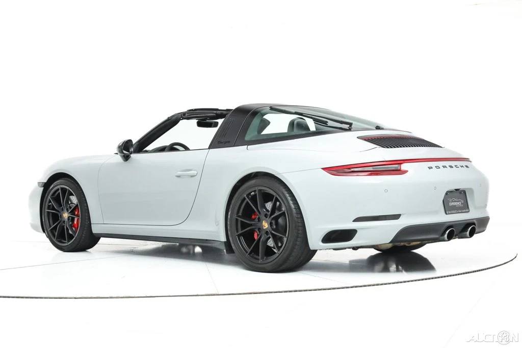 2019 Porsche 991 Targa 4 & 4S - Image 11 of 21