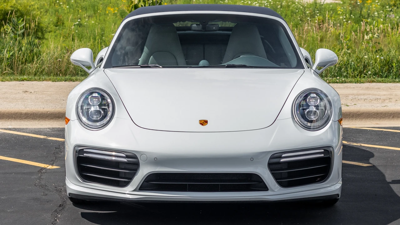 2019 Porsche 991 Turbo - Image 2 of 31