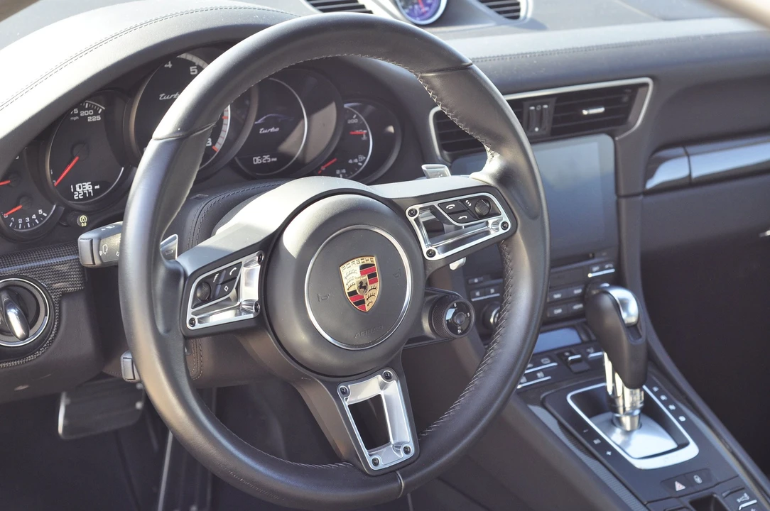2019 Porsche 991 Turbo - Image 10 of 18