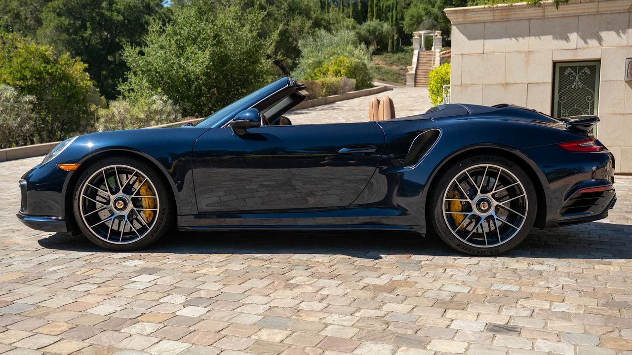 2019 Porsche 991 Turbo S - Image 8 of 31