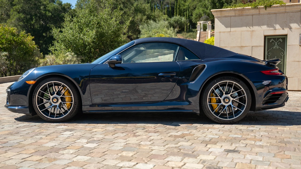 2019 Porsche 991 Turbo S - Image 17 of 31