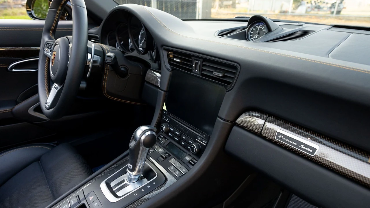 2019 Porsche 991 Turbo S - Image 15 of 31