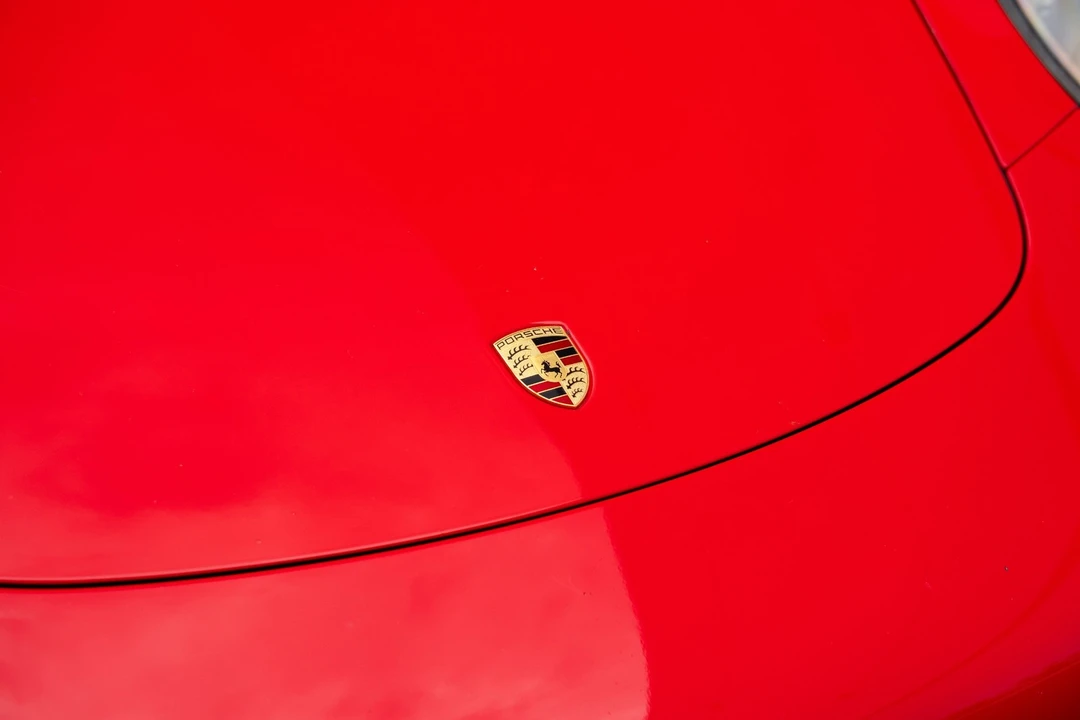 2019 Porsche - Image 12 of 31