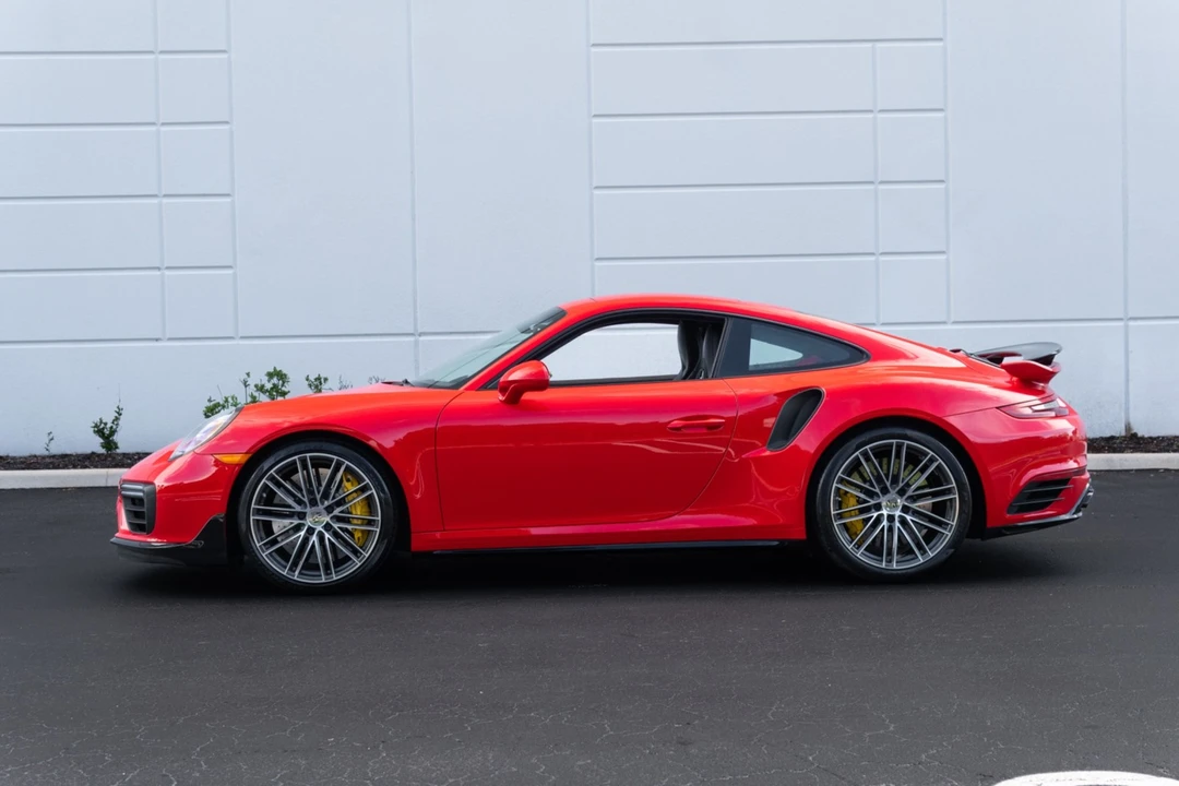 2019 Porsche - Image 20 of 31