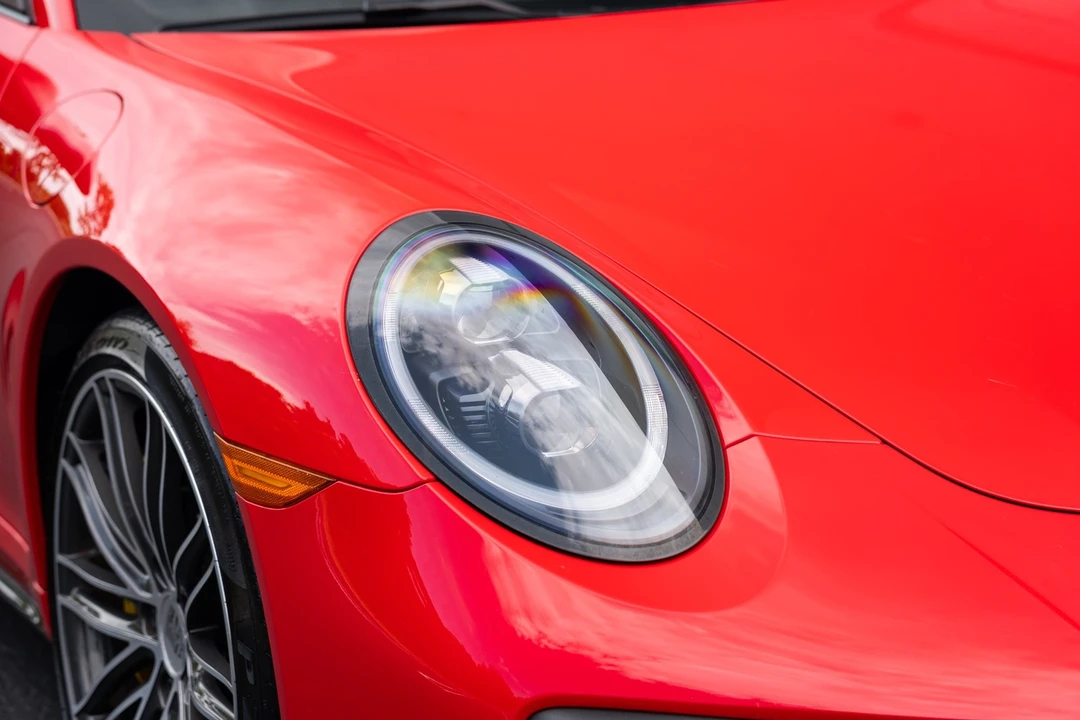 2019 Porsche - Image 11 of 31