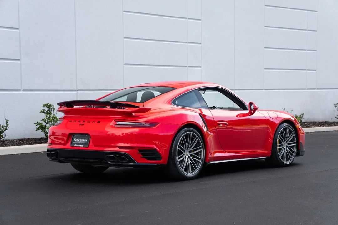 2019 Porsche - Image 13 of 31