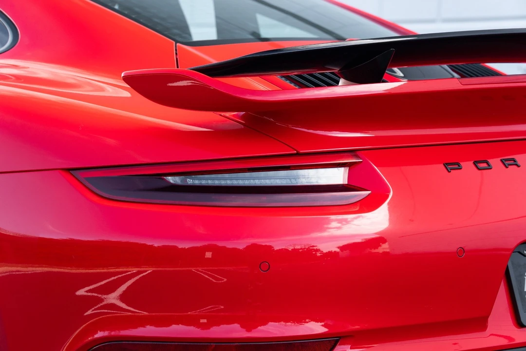 2019 Porsche - Image 26 of 31