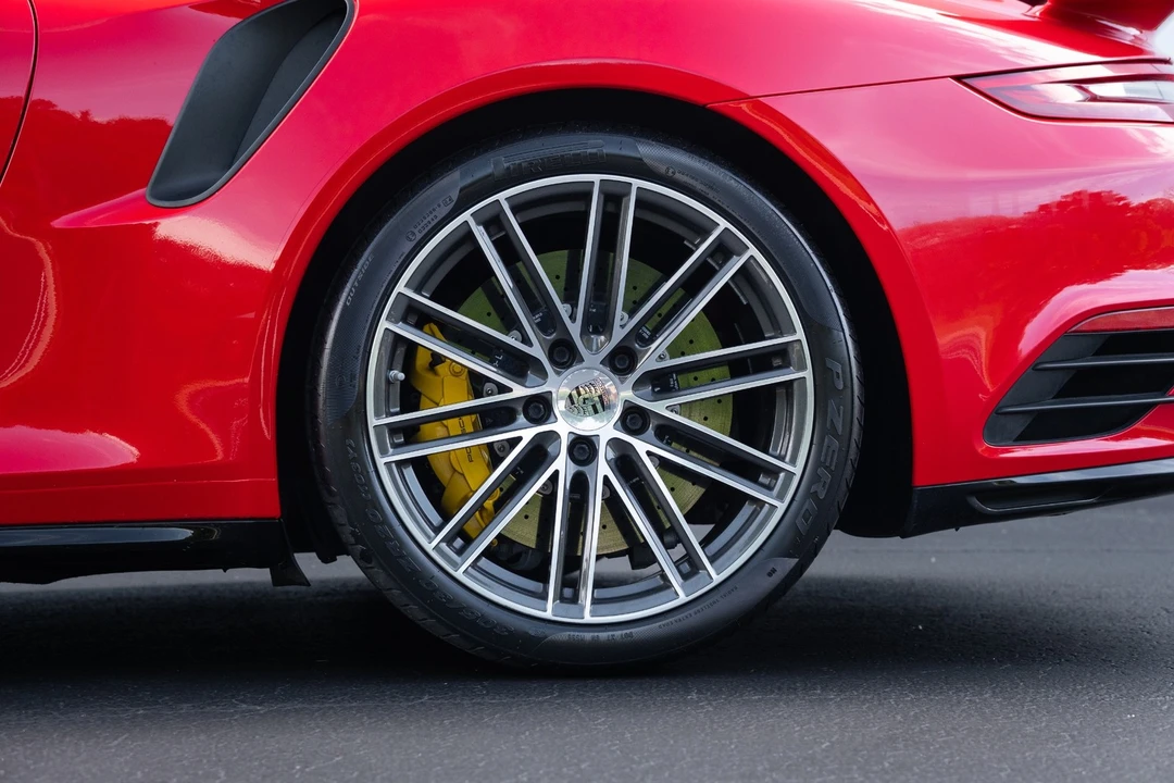 2019 Porsche - Image 25 of 31