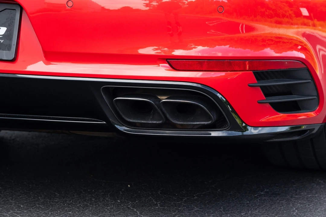 2019 Porsche - Image 16 of 31