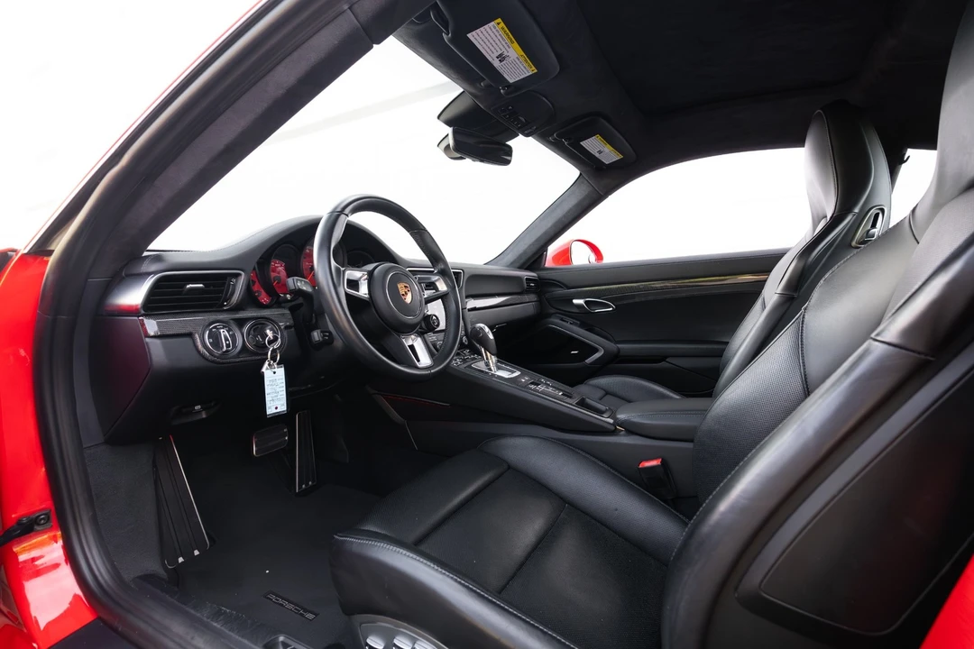 2019 Porsche - Image 5 of 31