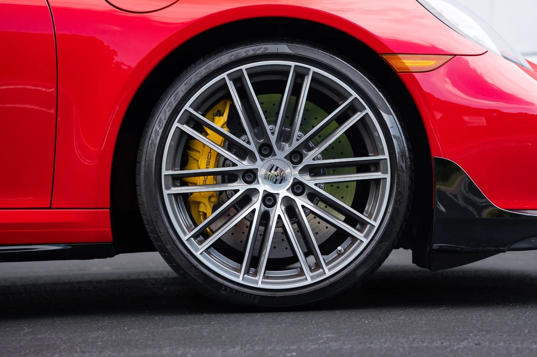 2019 Porsche - Image 9 of 31