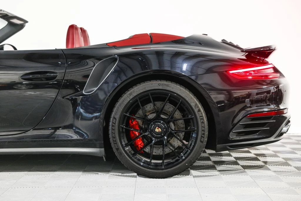 2019 Porsche - Image 16 of 31