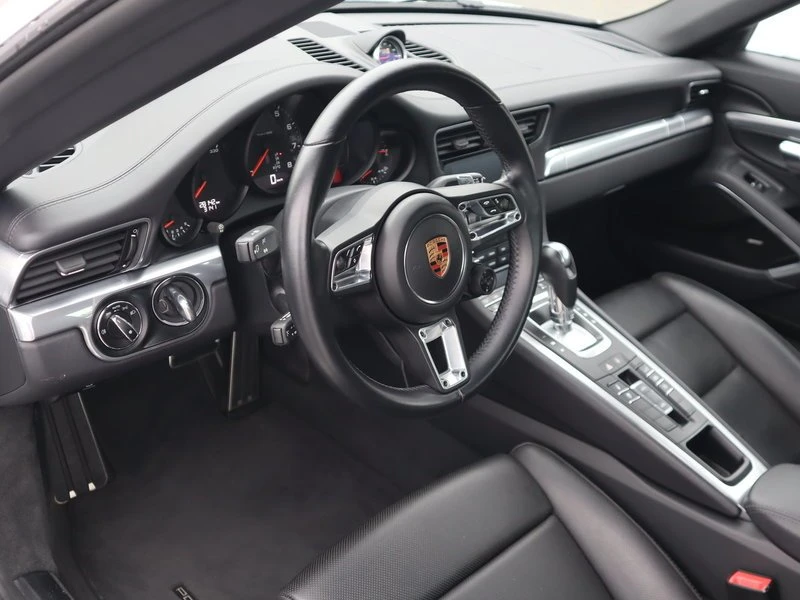 2019 Porsche 991 Targa 4 & 4S - Image 9 of 20
