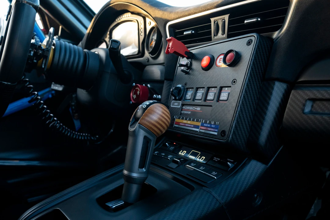 2019 Porsche 934 & 935 - Image 13 of 31