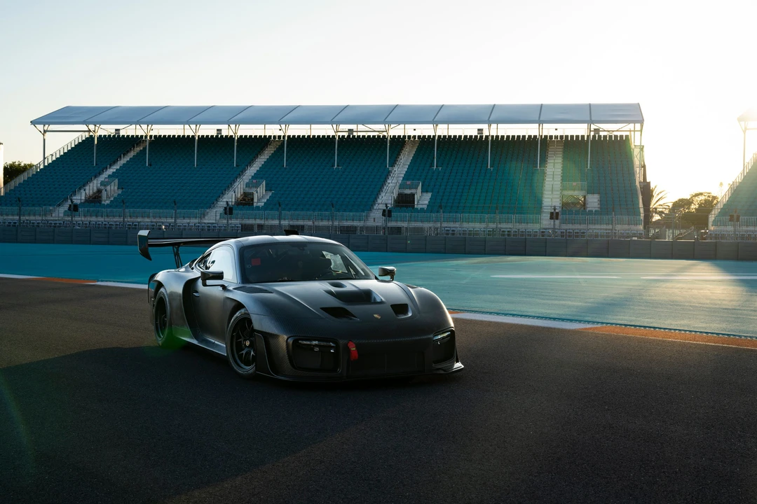 2019 Porsche 934 & 935 - Image 19 of 31