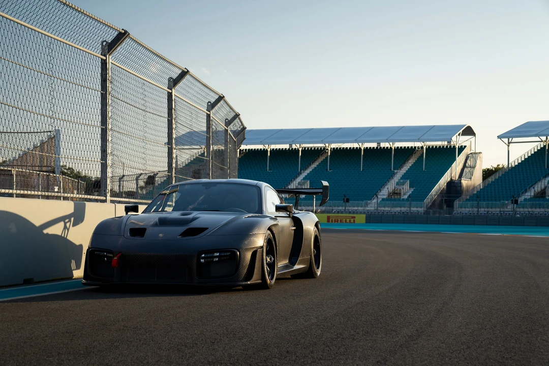 2019 Porsche 934 & 935 - Image 3 of 31