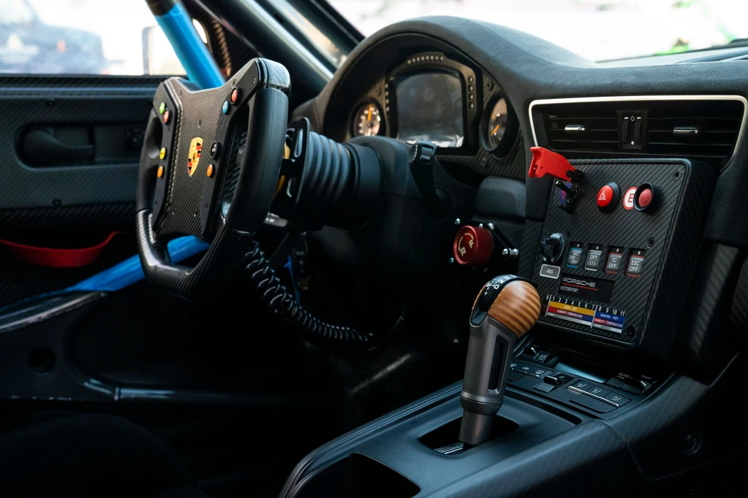 2019 Porsche 934 & 935 - Image 7 of 31