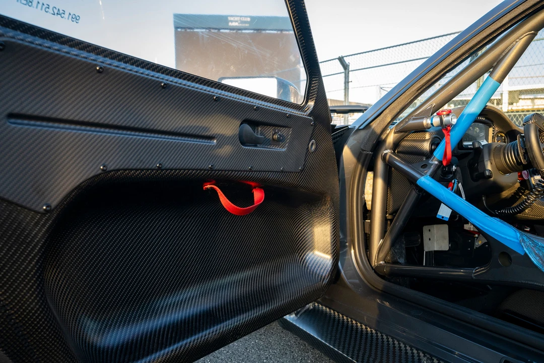 2019 Porsche 934 & 935 - Image 15 of 31