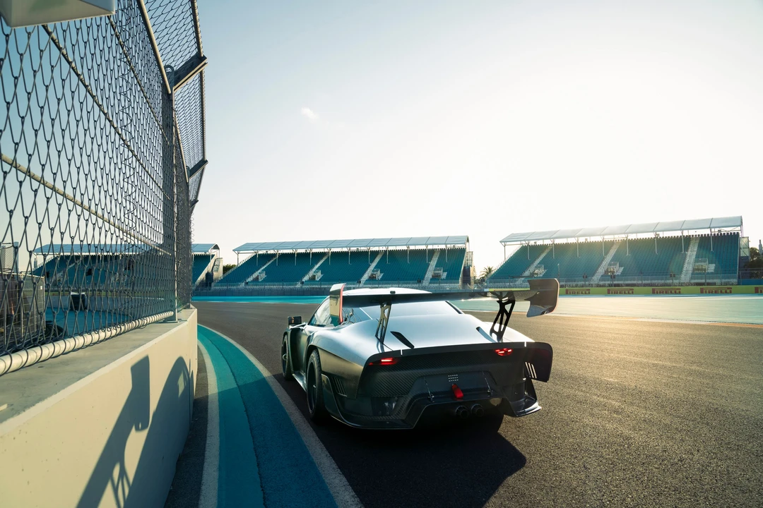 2019 Porsche 934 & 935 - Image 4 of 31