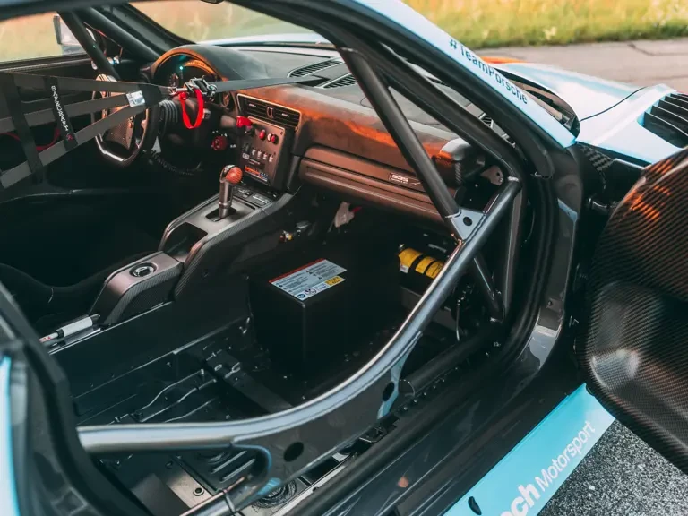 2019 Porsche 934 & 935 - Image 16 of 31