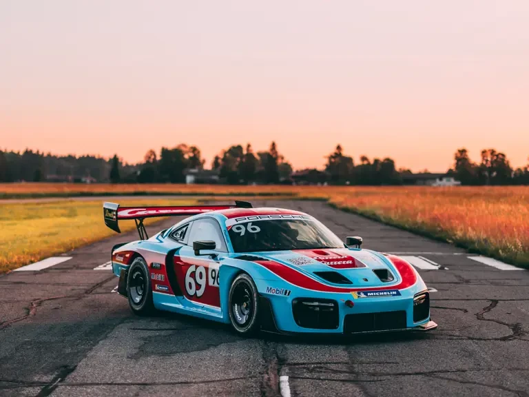 2019 Porsche 934 & 935 - Image 2 of 31