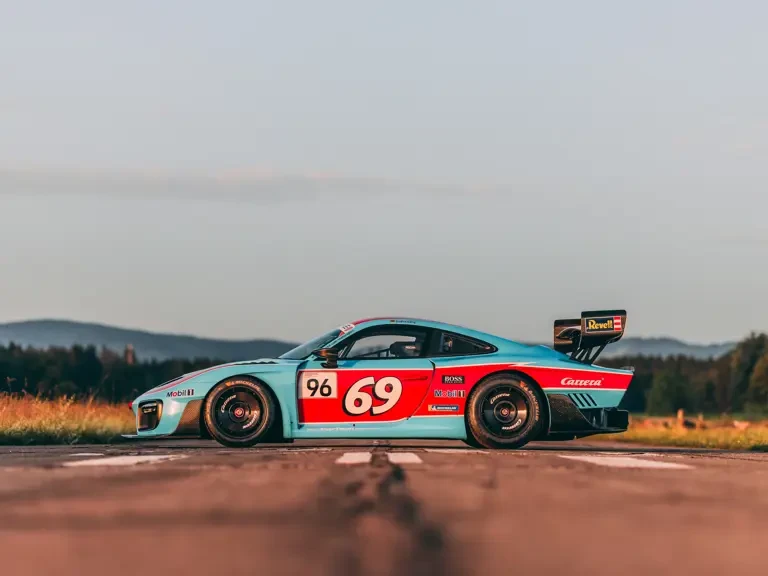 2019 Porsche 934 & 935 - Image 5 of 31