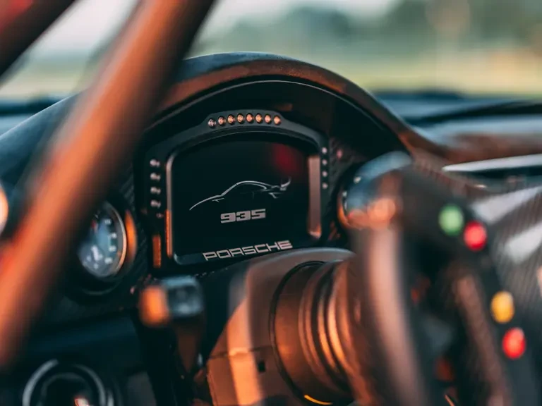 2019 Porsche 934 & 935 - Image 21 of 31