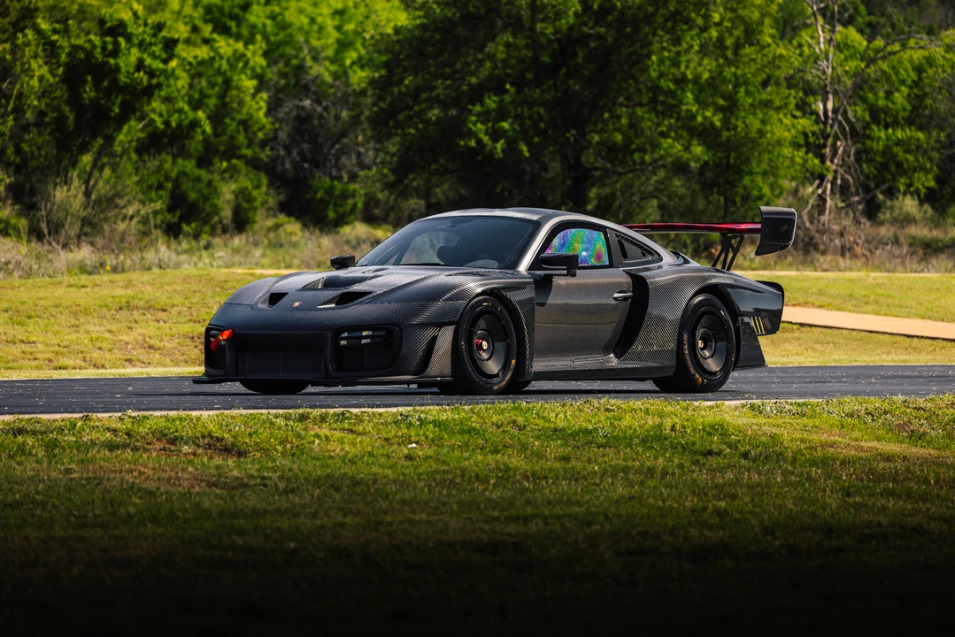 2019 Porsche 934 & 935 - Image 3 of 31