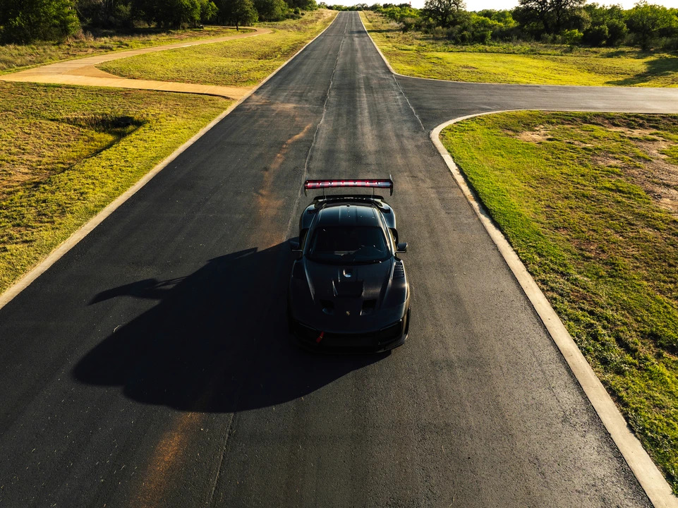 2019 Porsche 934 & 935 - Image 13 of 31