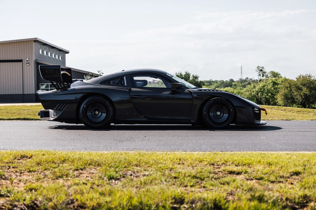 2019 Porsche 934 & 935 - Image 29 of 31