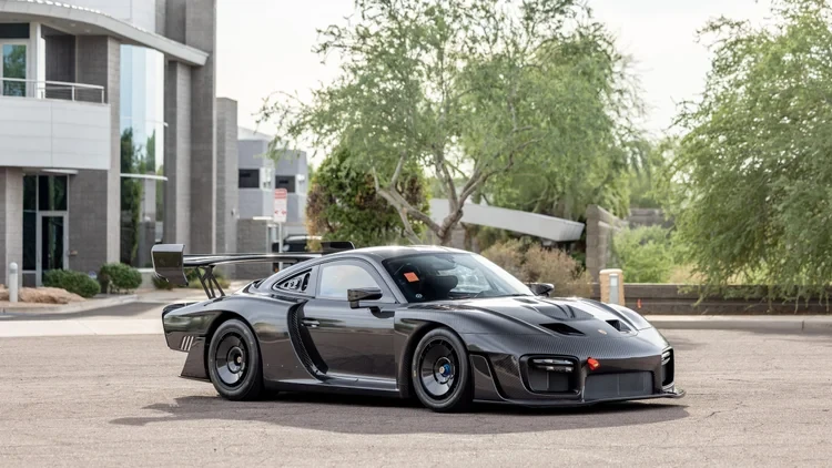 2019 Porsche 934 & 935 - Image 4 of 31