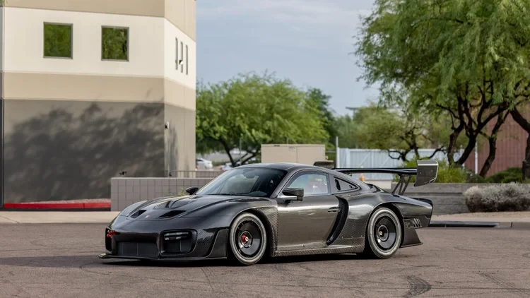 2019 Porsche 934 & 935 - Image 6 of 31